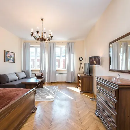 Classic In The City Center Old Town / View 4th Floor Lift *